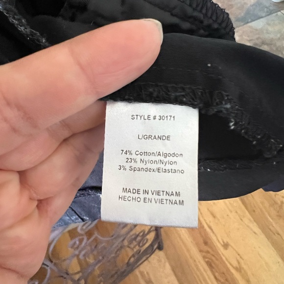 Blazer - Picture 3 of 4